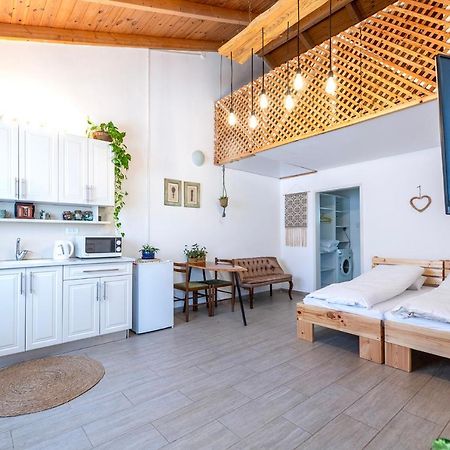 רז אירוח ברמה Villa Qaşrīn Buitenkant foto