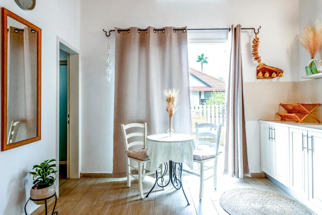 רז אירוח ברמה Villa Qaşrīn Buitenkant foto
